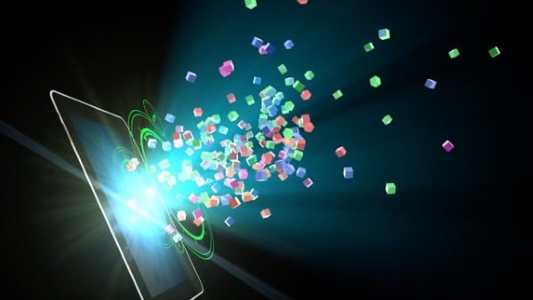 מאחורי הקלעים של סרטון אנימציה: תהליך העבודה שמחבר רעיון לסיפור חי